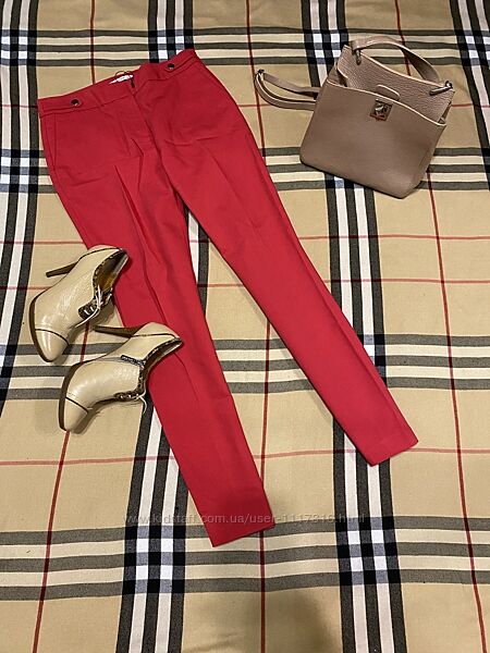 Продаю нові брюки труби дуже стильні reserved. Гарна якість щільні.