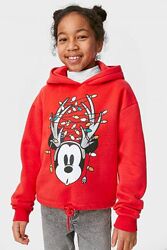 Святкові німецькі кофти з унікальними новорічними візерунками вже у продажу