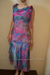 шифоновое платье в разноцветном принте длиной миди