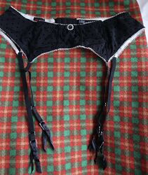 Пояс для панчіх чорний Kelly Brook lingerie New Look р-р 14 