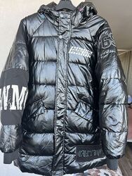 Продам в идеальном состоянии зимнюю куртку 44-46