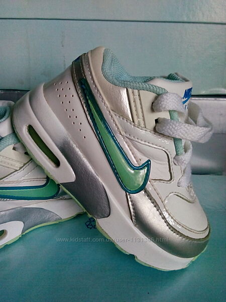 Фірмен. Nike- оригінал кросівки вир- во Індонезія  роз.22,5 