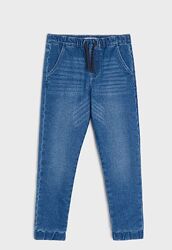 Теплые джинсы джогеры детские на флисе, р.134,140, маломерят