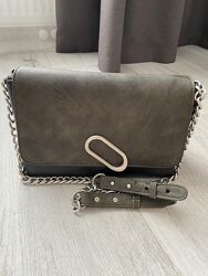 Сумка жіноча з ланцюжком