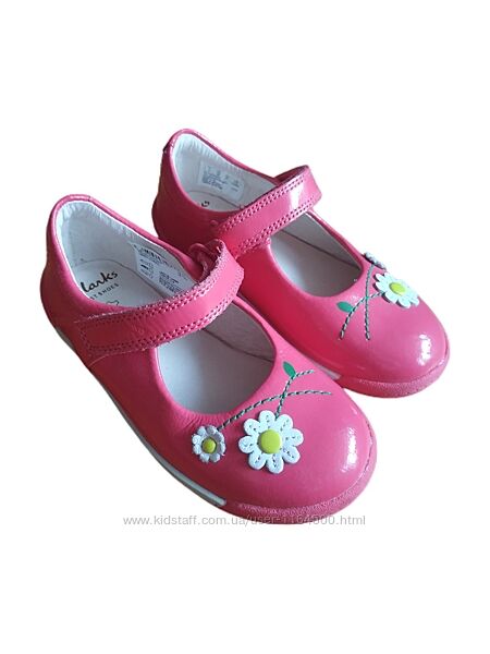 Дитячі туфлі для дівчинки Clarks Розмір 24 16см