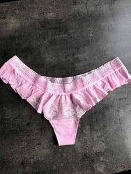 Victoria&acutes Secret трусики стринги кружевные Lace Flutter Thong Panty