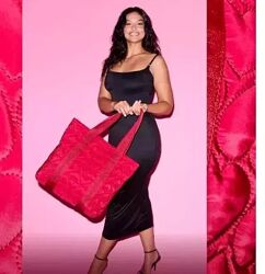 Victoria&acutes Secret сумка VS Quilted Puffer Tote