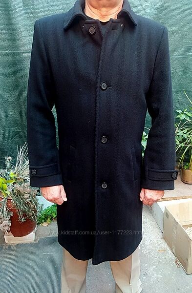 Пальто муж. черное 54р. Англия