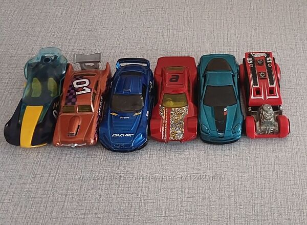 Машинкі Hot Wheels