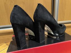 Замшеві туфлі