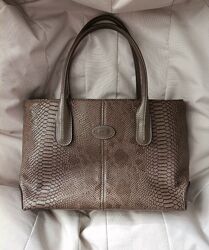 Стильная брендовая женская деловая сумка с контрастной строчкой под питона