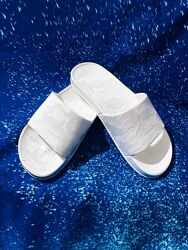 шлепки шлепанцы шльопанці