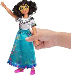 Модна лялька Disney Encanto Mirabel із сукнею, взуттям і окулярами