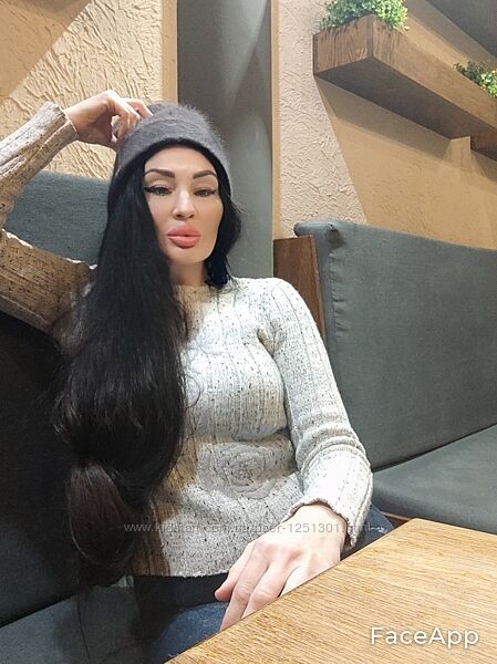 свитер серый с цветами