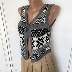 Жилетка со снежинками, р. м