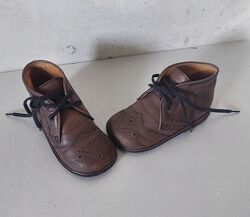 Ботинки шкіряні, Італія