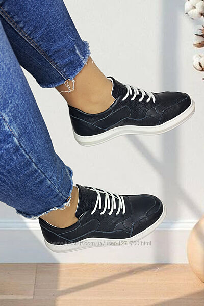 Шкіряні жіночі кросівки 36-37 розміру натуральна шкіра