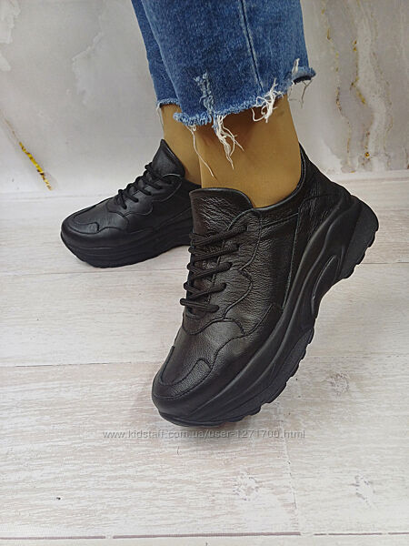 Шкіряні жіночі кросівки 36 розміру натуральна шкіра