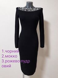 Красивое, облегающее, женственное, платье в рубчик с кашемиром