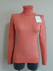 Теплый, плотный, облегающий, приталенный, женственный свитер с люрексом