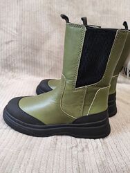Крутезные кожаные сапоги демисезонные  от Zara 34 размер новые с биркой 