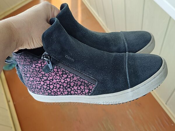 Демисезонные замшевые ботиночки Geox, р.38