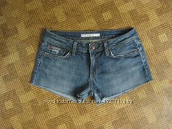 джинсовые шорты фирмы Joes - размер M, L