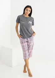 Жіноча піжама футболка з бриджами асортимент. женская пижама