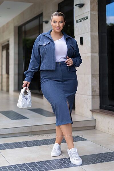 Костюм з мікровельвету