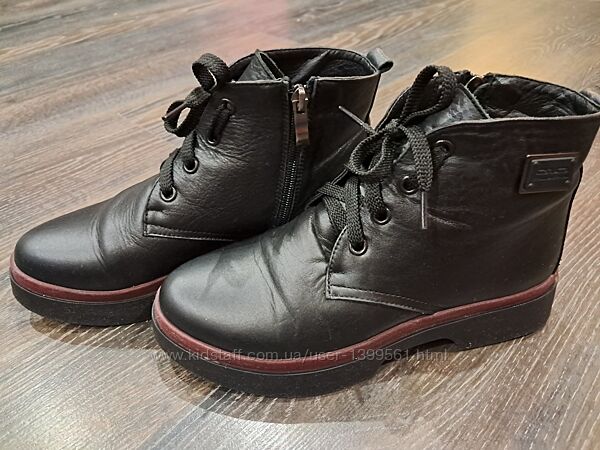 Зимові жіночі чоботи