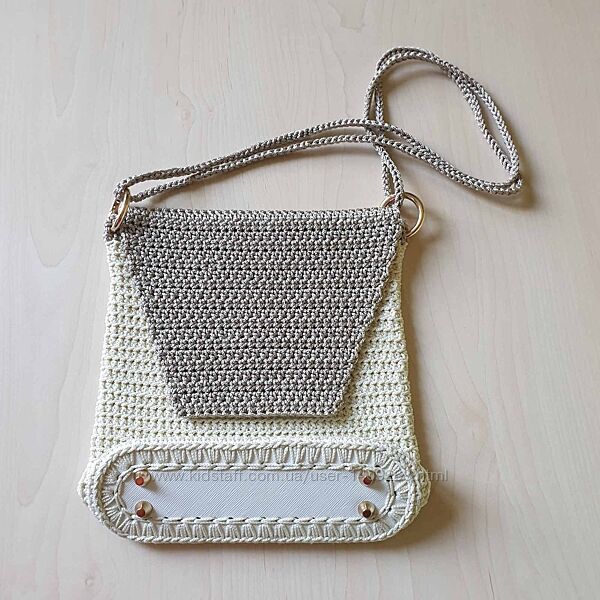 Легенька елегантна сумочка на кільцях, ручна робота