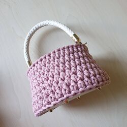 Маленький елегантний кошик з ручкою, ручна робота