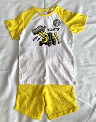 Комплект шорти і футболка для хлопчика. 122 і 128 р. Польща