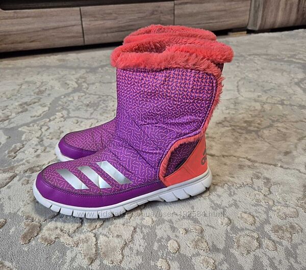 Стильні, теплі чоботи дутики Adidas р.38