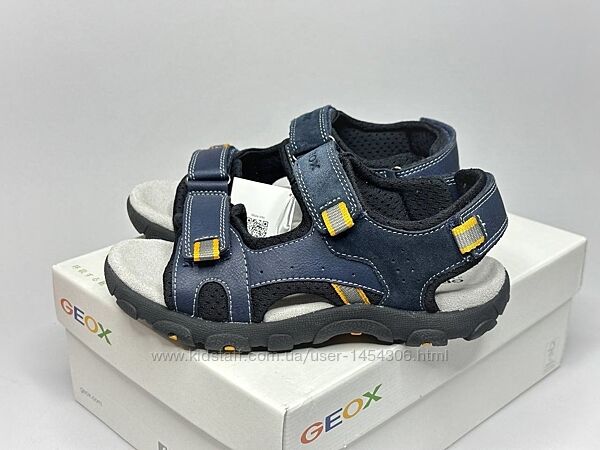 Шкіряні босоніжки Geox Strada 33,34р, сандалі хлопчику