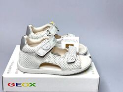Дитячі шкіряні босоніжки Geox Macchia 25,26  р-р, сандалі на дівчинку