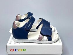 Дитячі шкіряні босоніжки Geox Alul 27 р сандалії для дівчинки