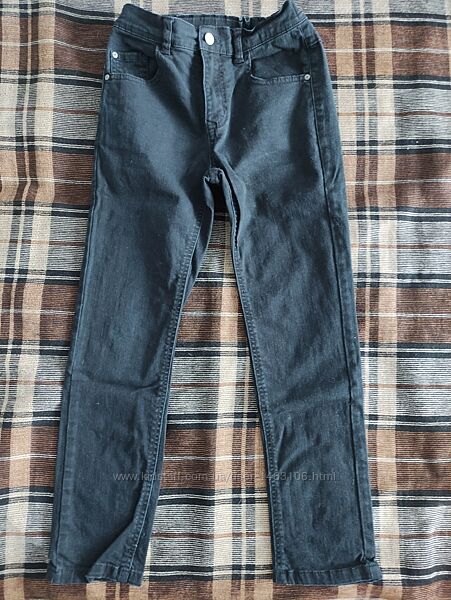 Черные джинсы в школу 140-146 см