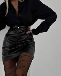 Костюм двойка Юбка и блузка комплект короткая модная юбочка, черная блуза 