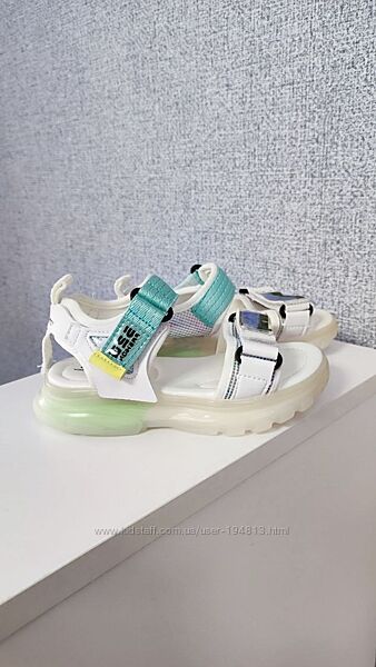 Літні босоніжки на дівчаток Paliament