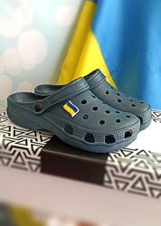 Детские кроксы с украинским флагом 
