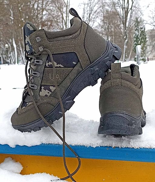 Зимние высокие мужские берцы тактические ботинки на меху 