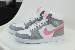 Зимние женские кроссовки ботинки Nike Jordan 1 Retro. С МЕХОМ. Найк Джордан