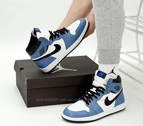 Мужские кроссовки Nike Air Jordan 1 Retro. Violet. Найк Джордан
