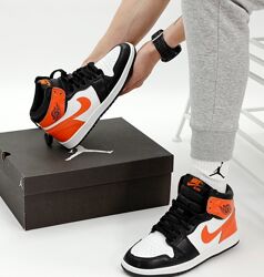Мужские кроссовки Nike Air Jordan 1 Retro. УНИСЕКС. Найк Джордан