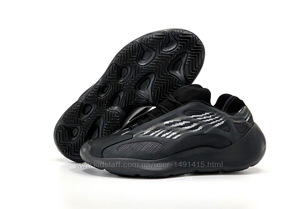 Мужские кроссовки Adidas Yeezy Boost 700 V3. Black. Адидас Изи.
