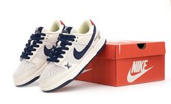 Женские кроссовки Nike SB Dunk Low x Louis Vuitton.