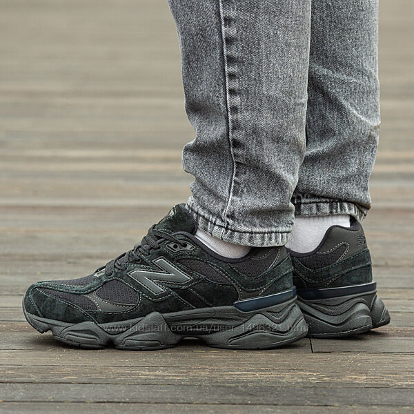  Кросівки New Balance Black Suede