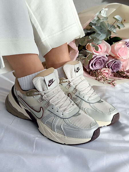 Кросівки Nike V2K Runtekk Brown Light Bone 