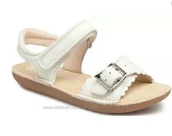 р.32.5,33 Clarks кожаные босоножки оригинал